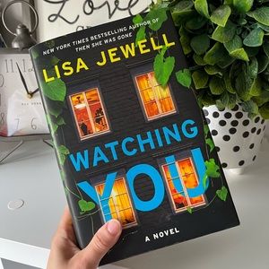 ✨3 for 15/ Watching You - Lisa Jewell Hardcover